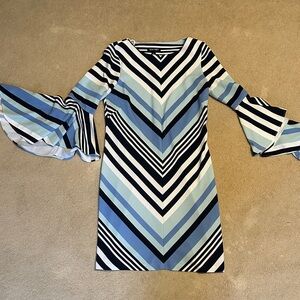 Roz & Ali Blue and Black Chevron Long Sleeve Dress